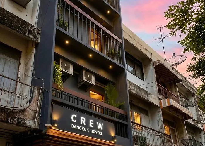 Crew On 3rd Floor Near Mrt